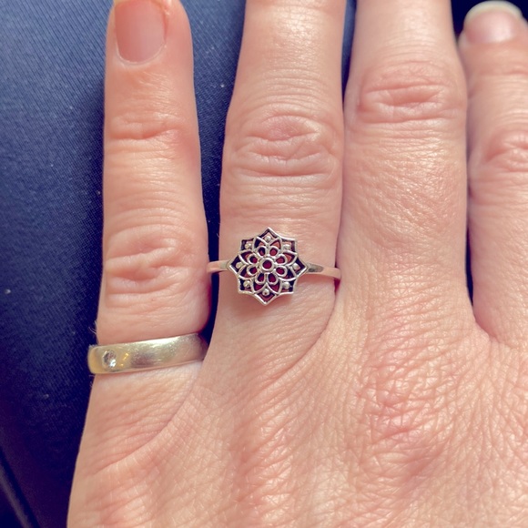 NWOT .925 Silver Mandala inspired ring - Picture 2 of 3